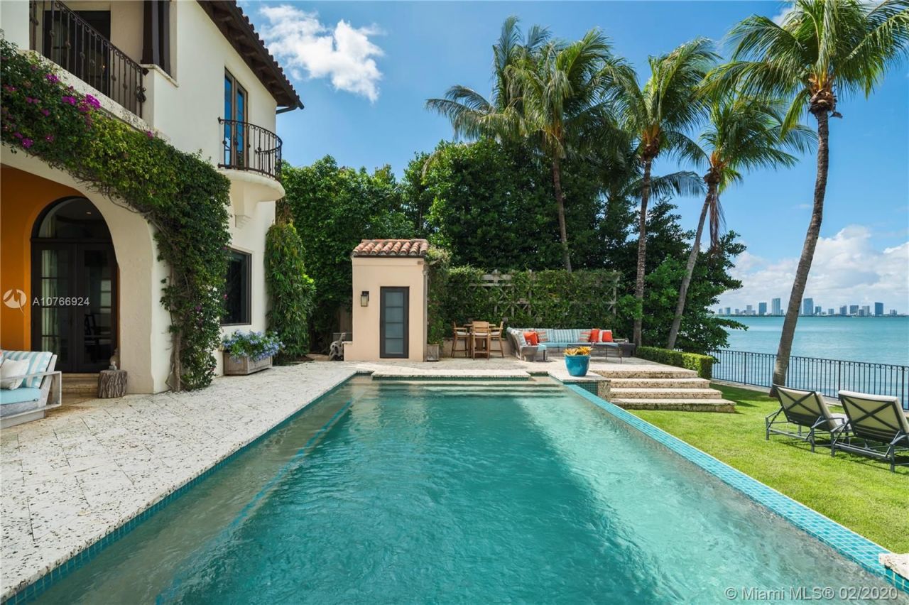 Villa in Miami, USA, 700 m² - Foto 2