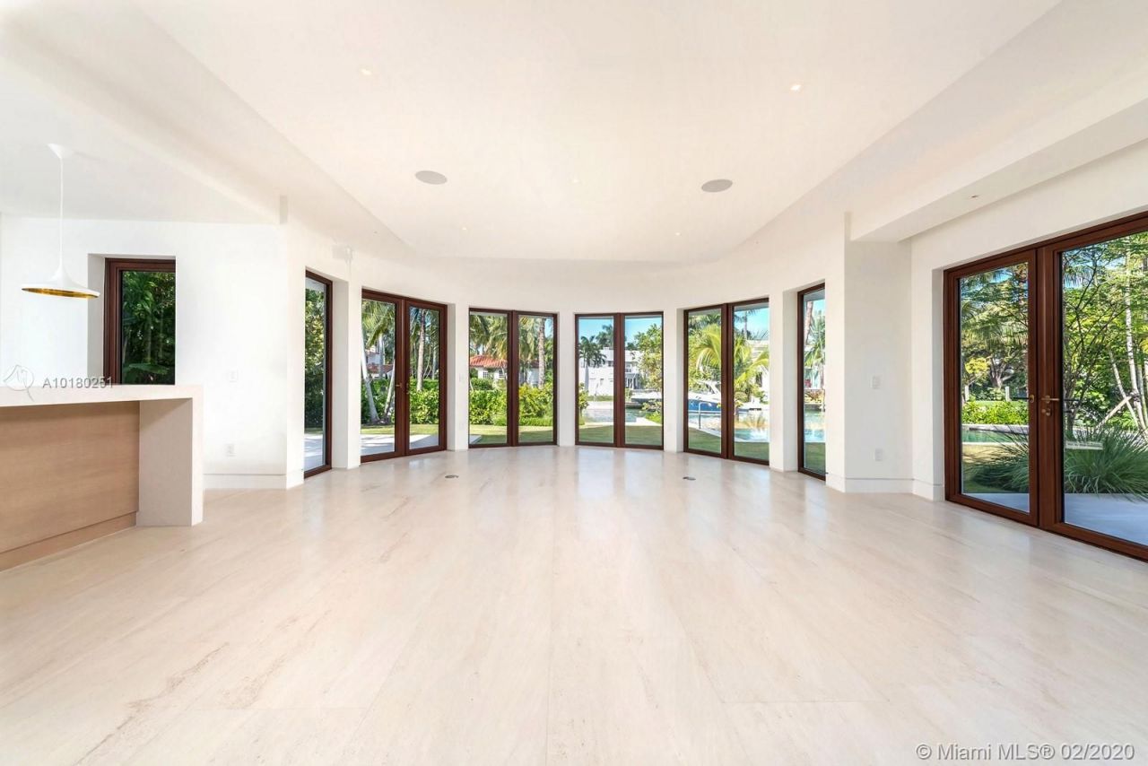 Villa à Miami, États-Unis, 750 m² - image 14