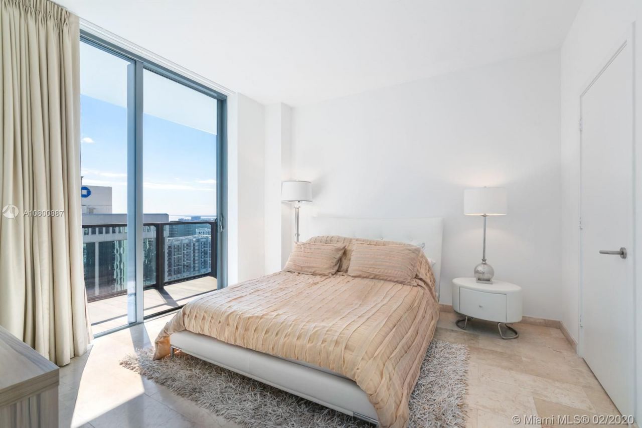 Piso en Miami, Estados Unidos, 120 m² - imagen 8