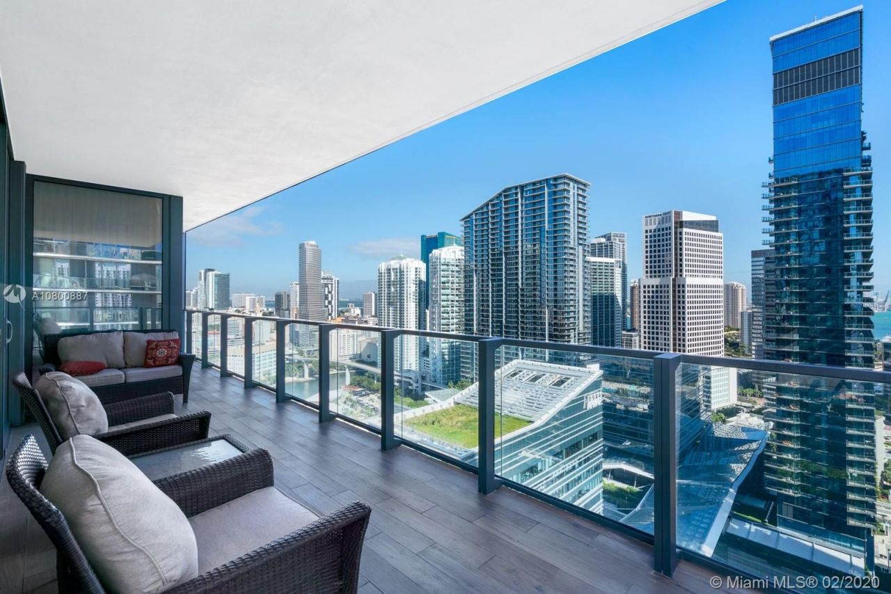 Flat in Miami, USA, 120 m² - picture 1