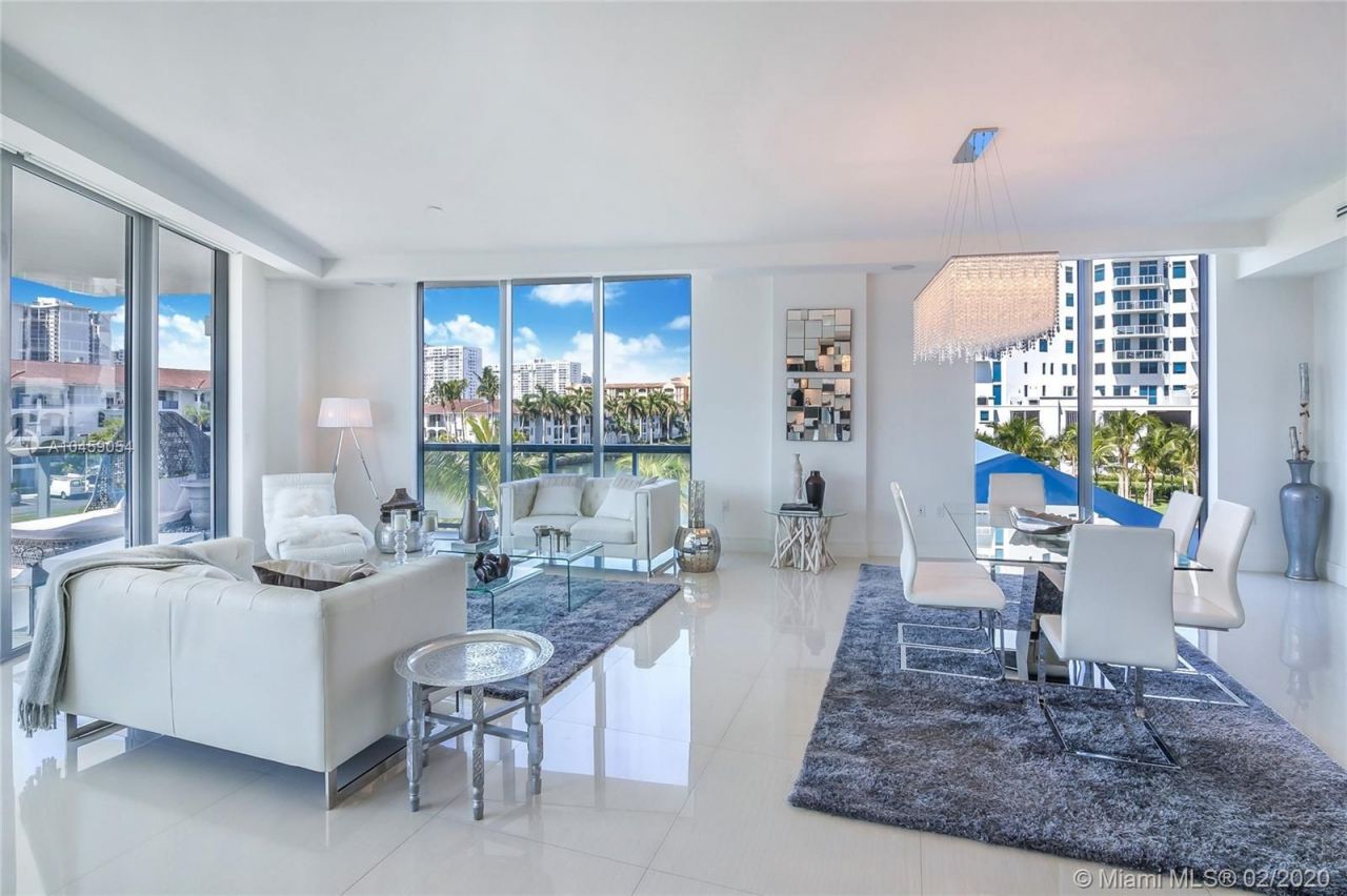 Piso en Miami, Estados Unidos, 200 m² - imagen 4