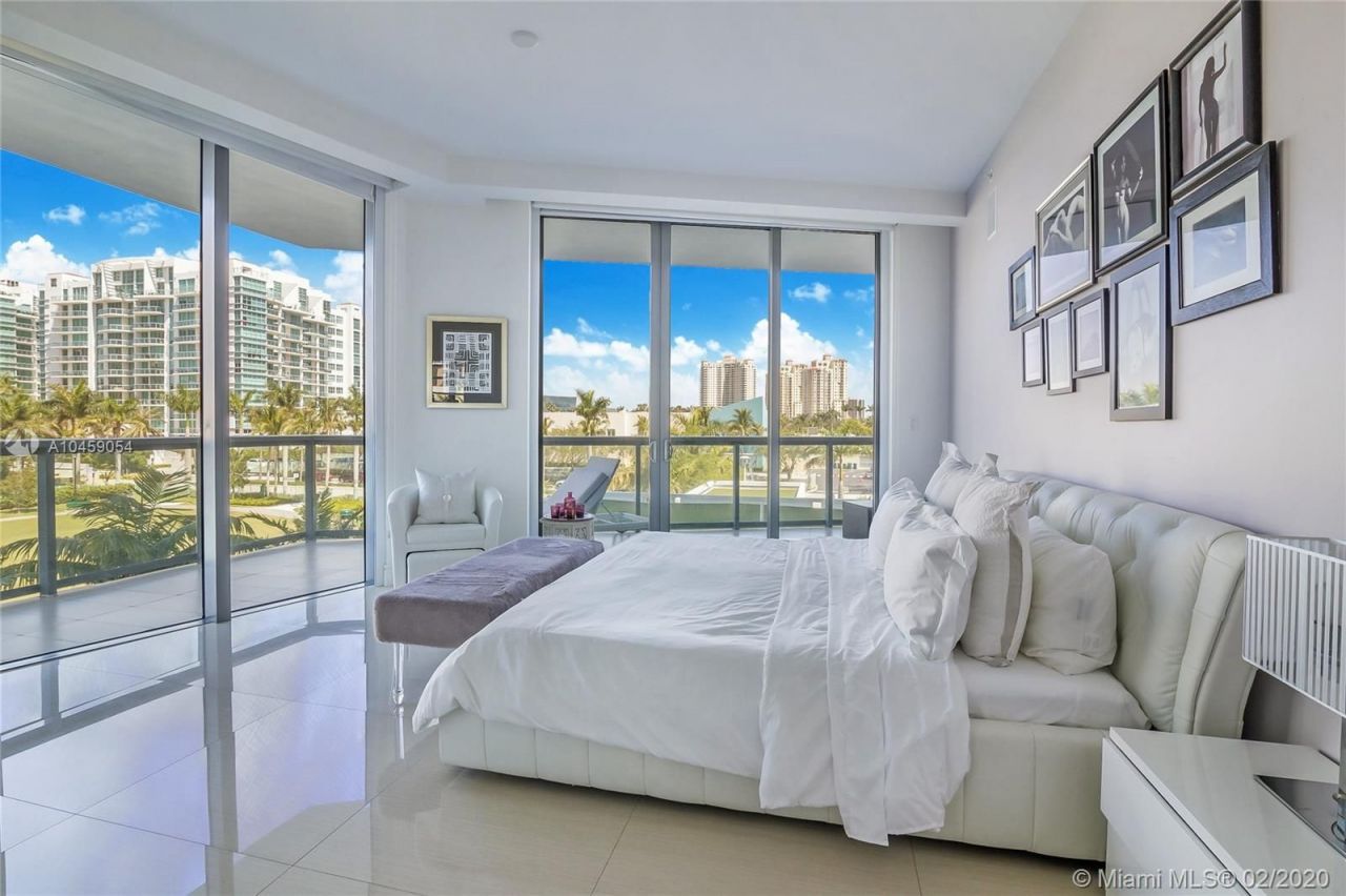 Piso en Miami, Estados Unidos, 200 m² - imagen 8