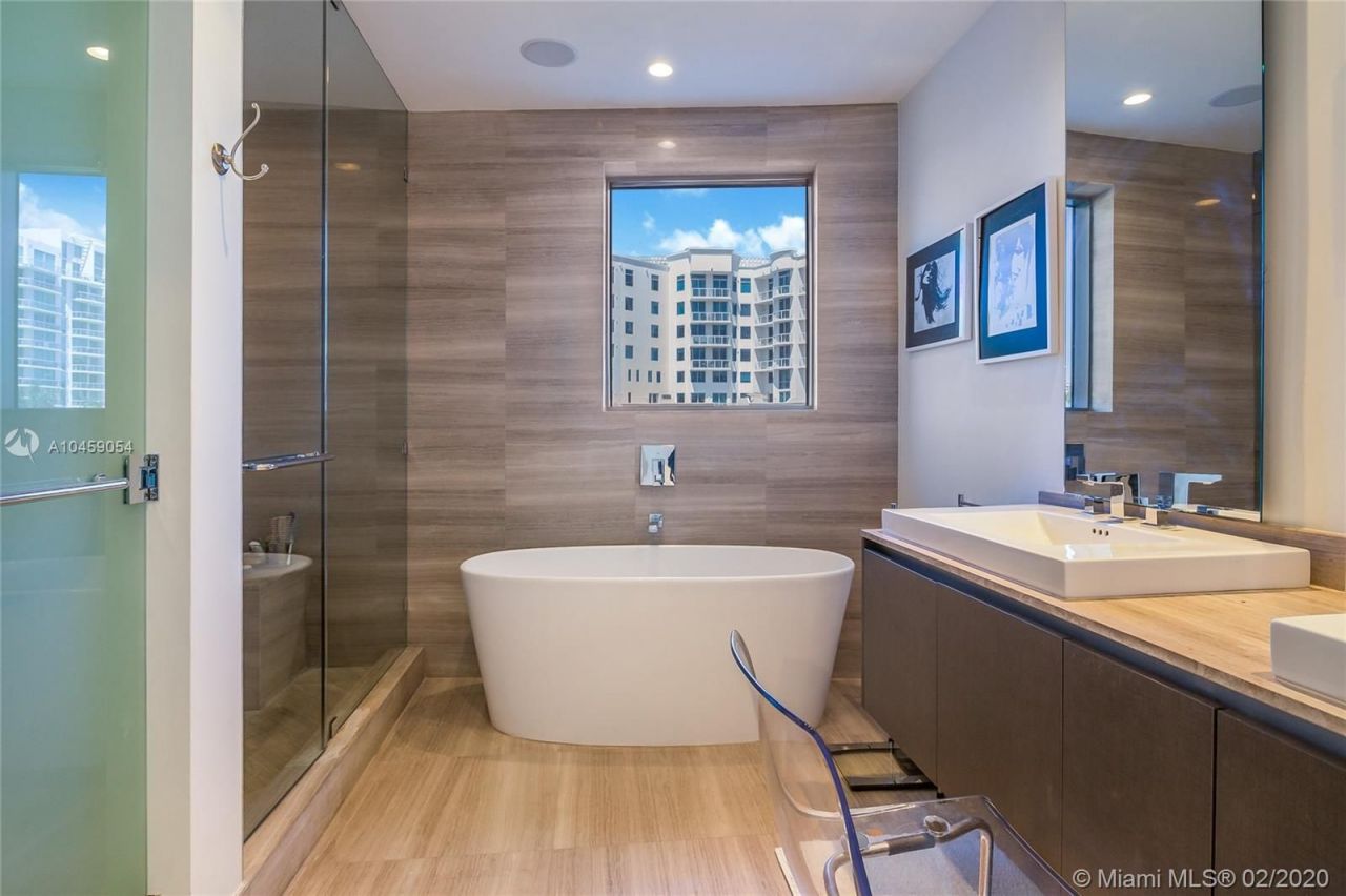 Piso en Miami, Estados Unidos, 200 m² - imagen 7