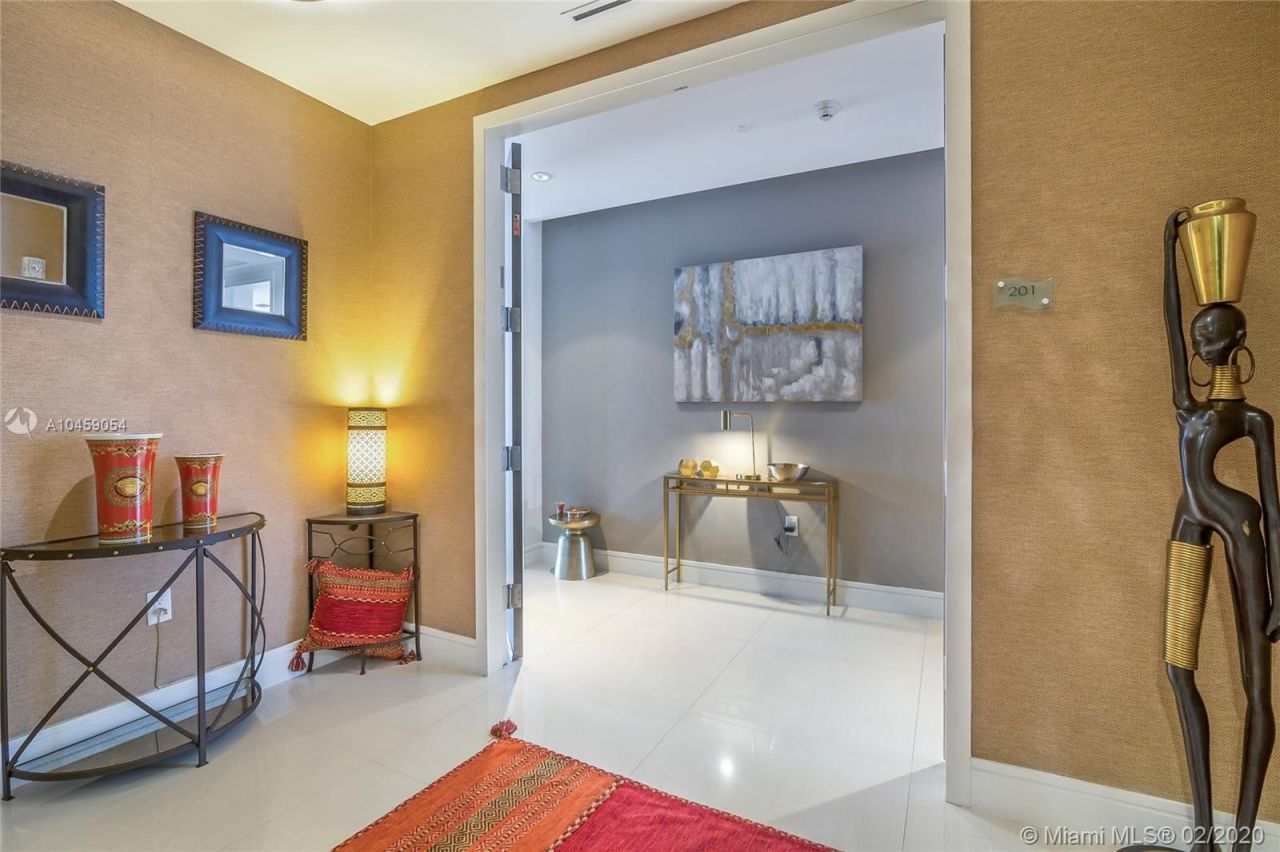 Piso en Miami, Estados Unidos, 200 m² - imagen 5