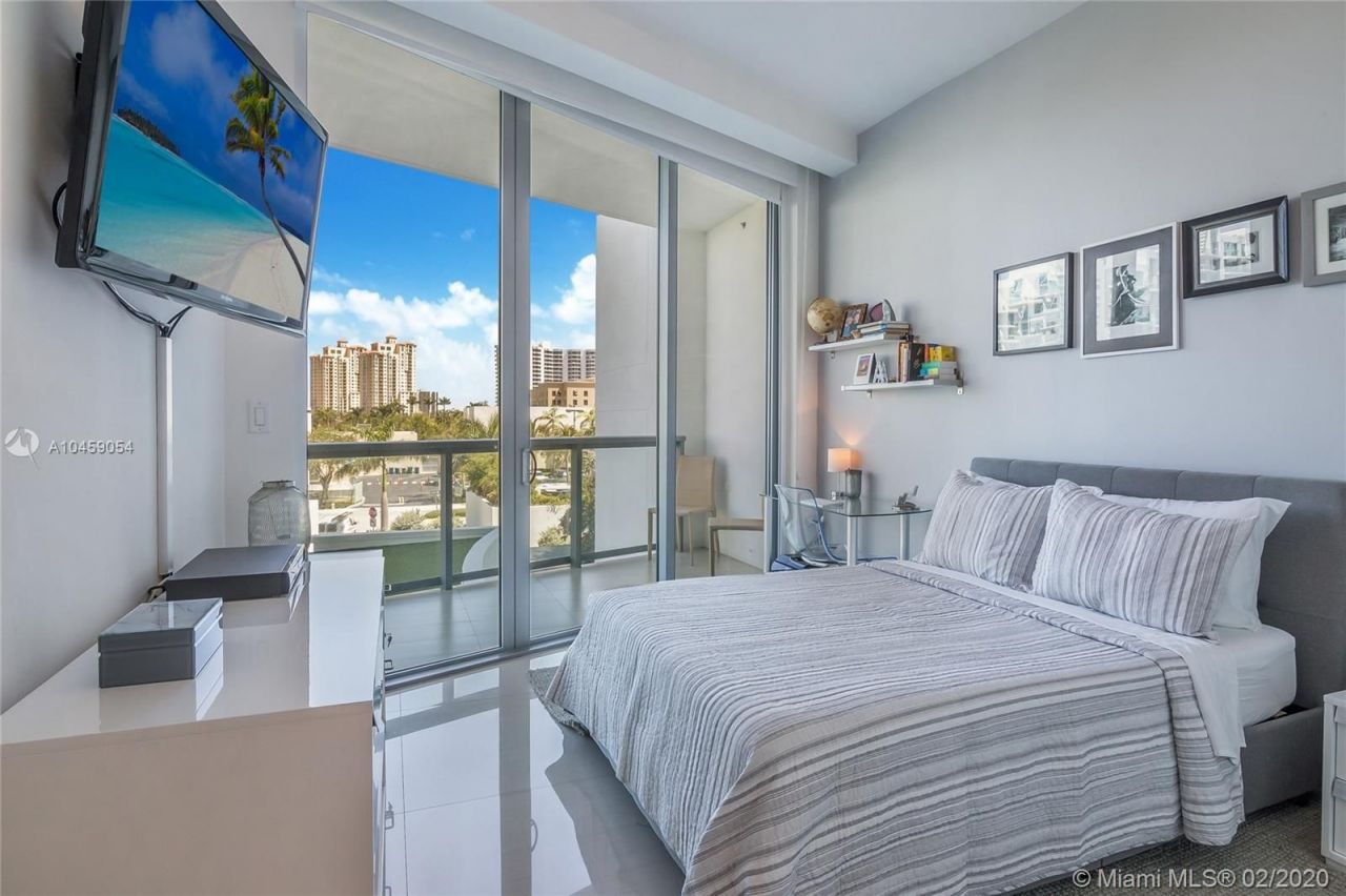 Piso en Miami, Estados Unidos, 200 m² - imagen 6