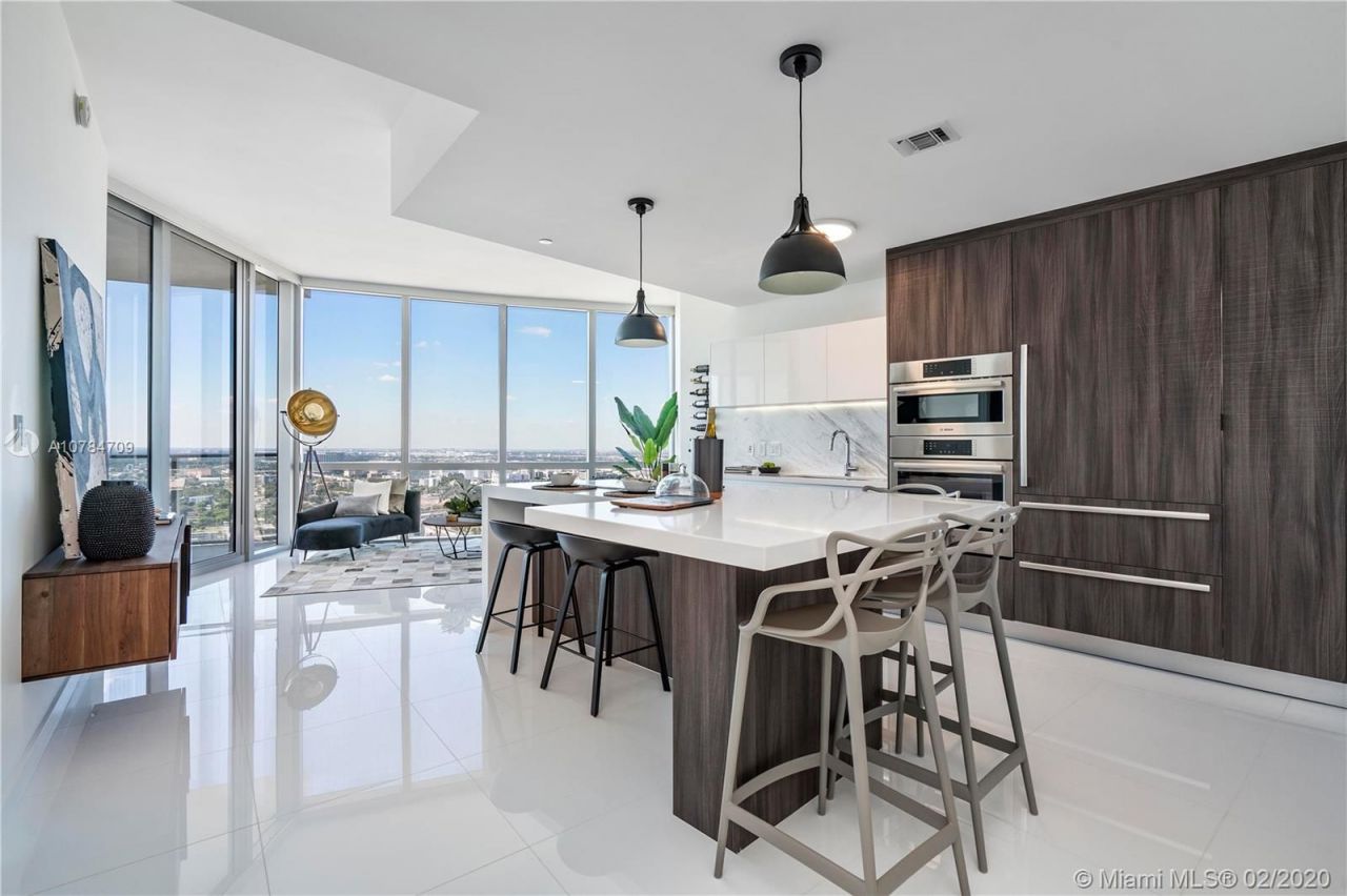 Appartement à Miami, États-Unis, 135 m² - image 1