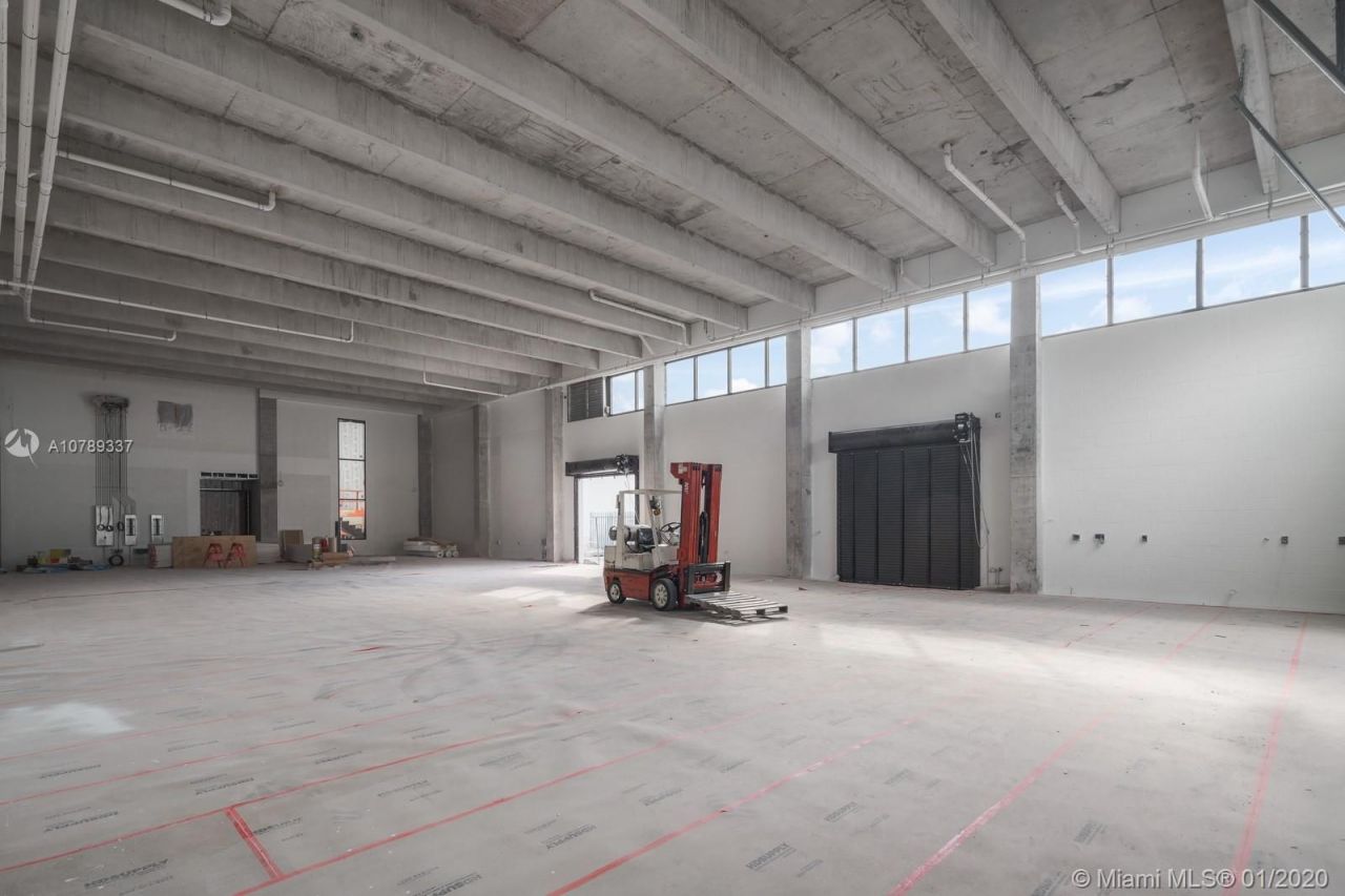 Proprietà commerciale a Miami, USA, 1 000 m² - foto 5