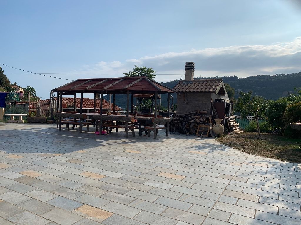 Maison à Vallecrosia, Italie, 200 m² - image 13