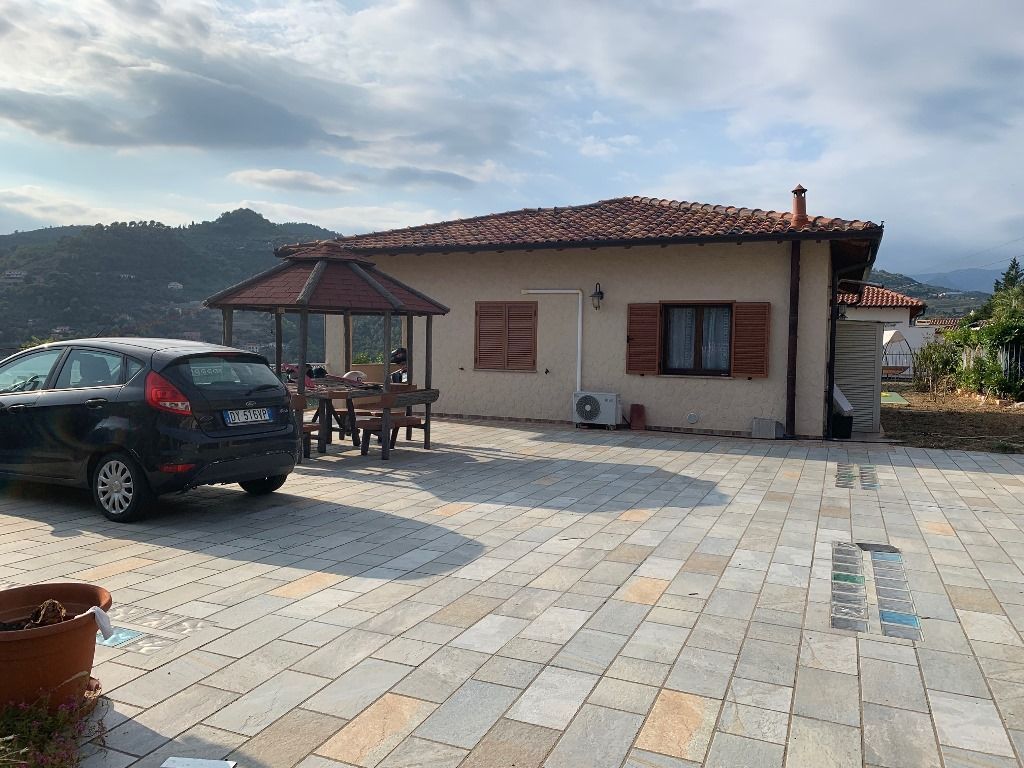 Maison à Vallecrosia, Italie, 200 m² - image 14