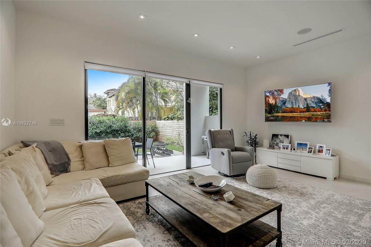 Townhouse in Miami, USA, 220 m² - picture 4