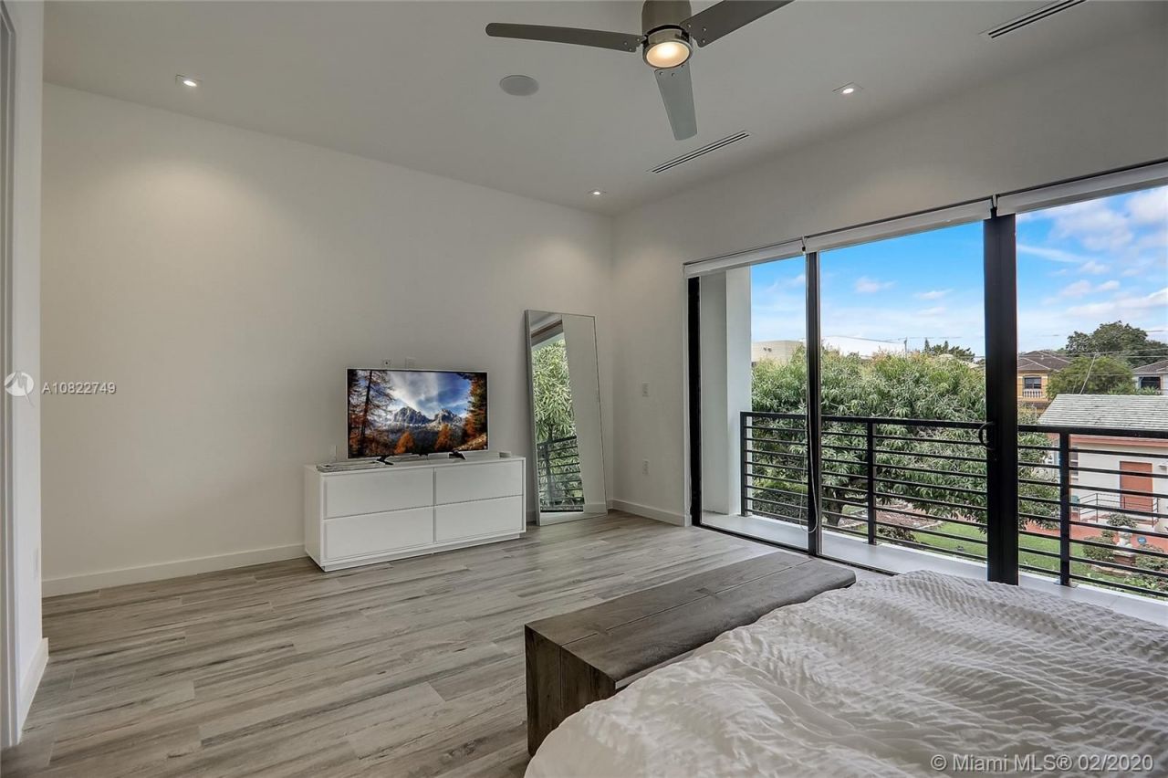 Townhouse in Miami, USA, 220 m² - picture 8