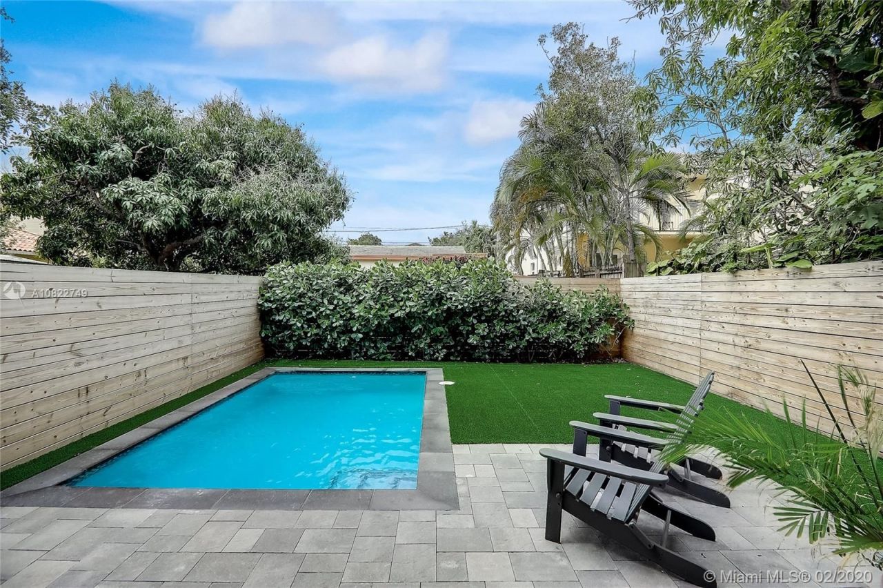 Townhouse in Miami, USA, 220 m² - picture 2