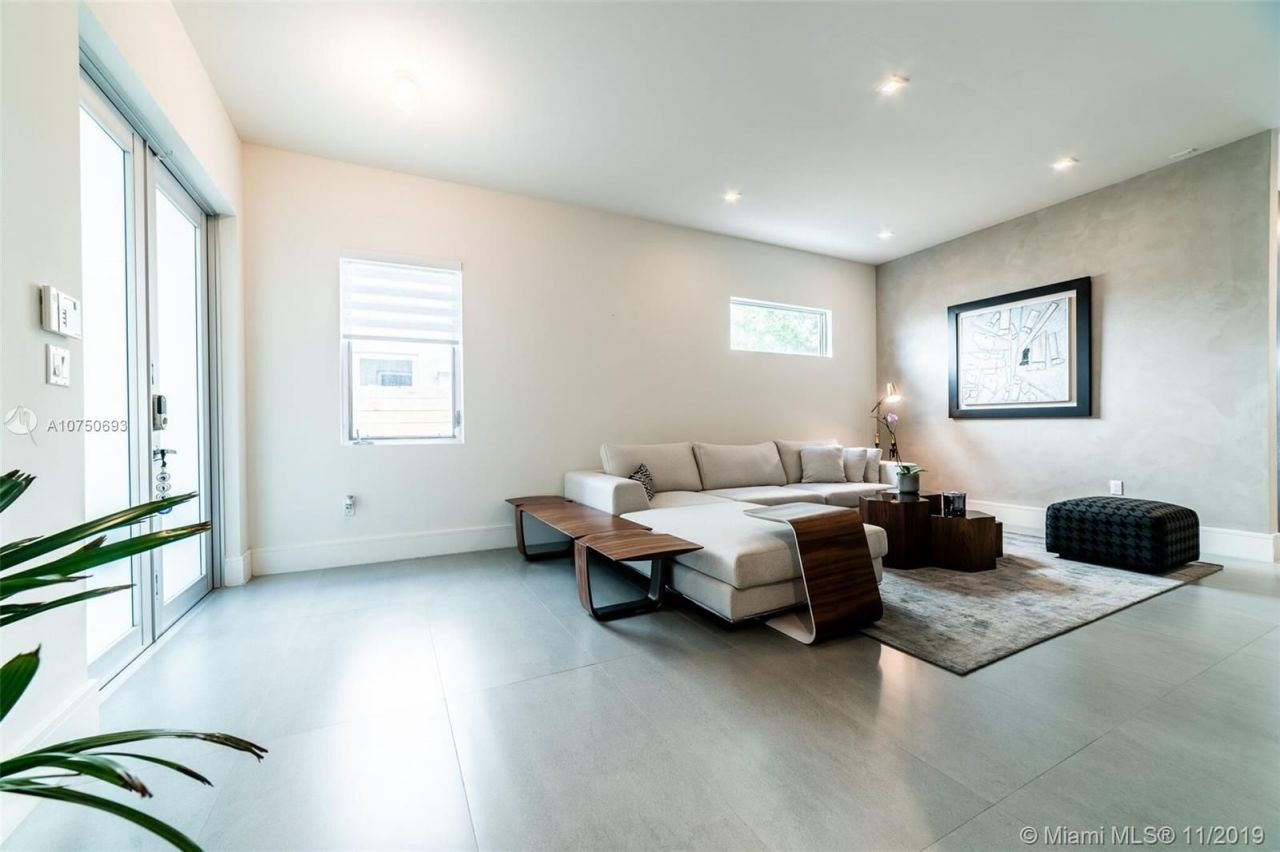 Casa adosada en Miami, Estados Unidos, 200 m² - imagen 15