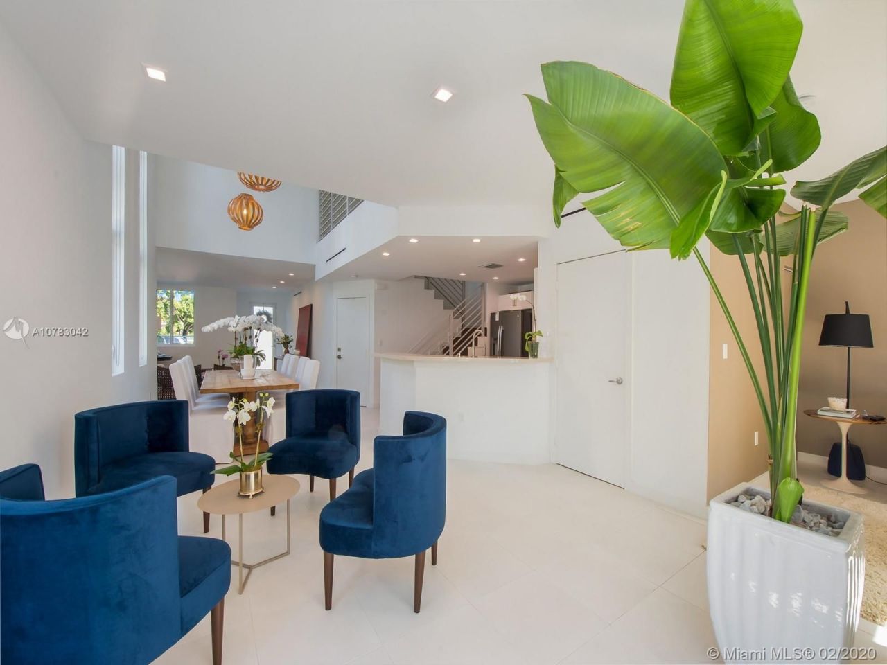 Casa adosada en Miami, Estados Unidos, 200 m² - imagen 13