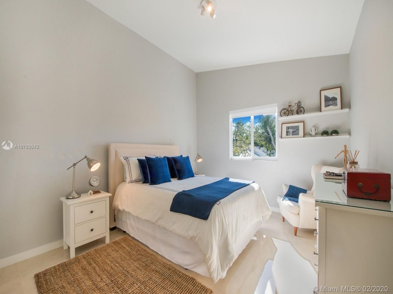 Casa adosada en Miami, Estados Unidos, 200 m² - imagen 11