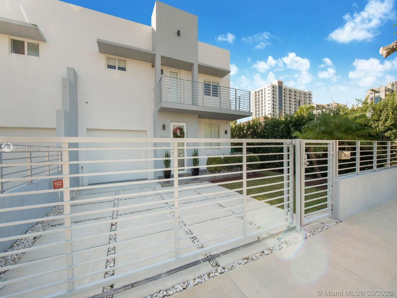 Casa adosada en Miami, Estados Unidos, 200 m² - imagen 12