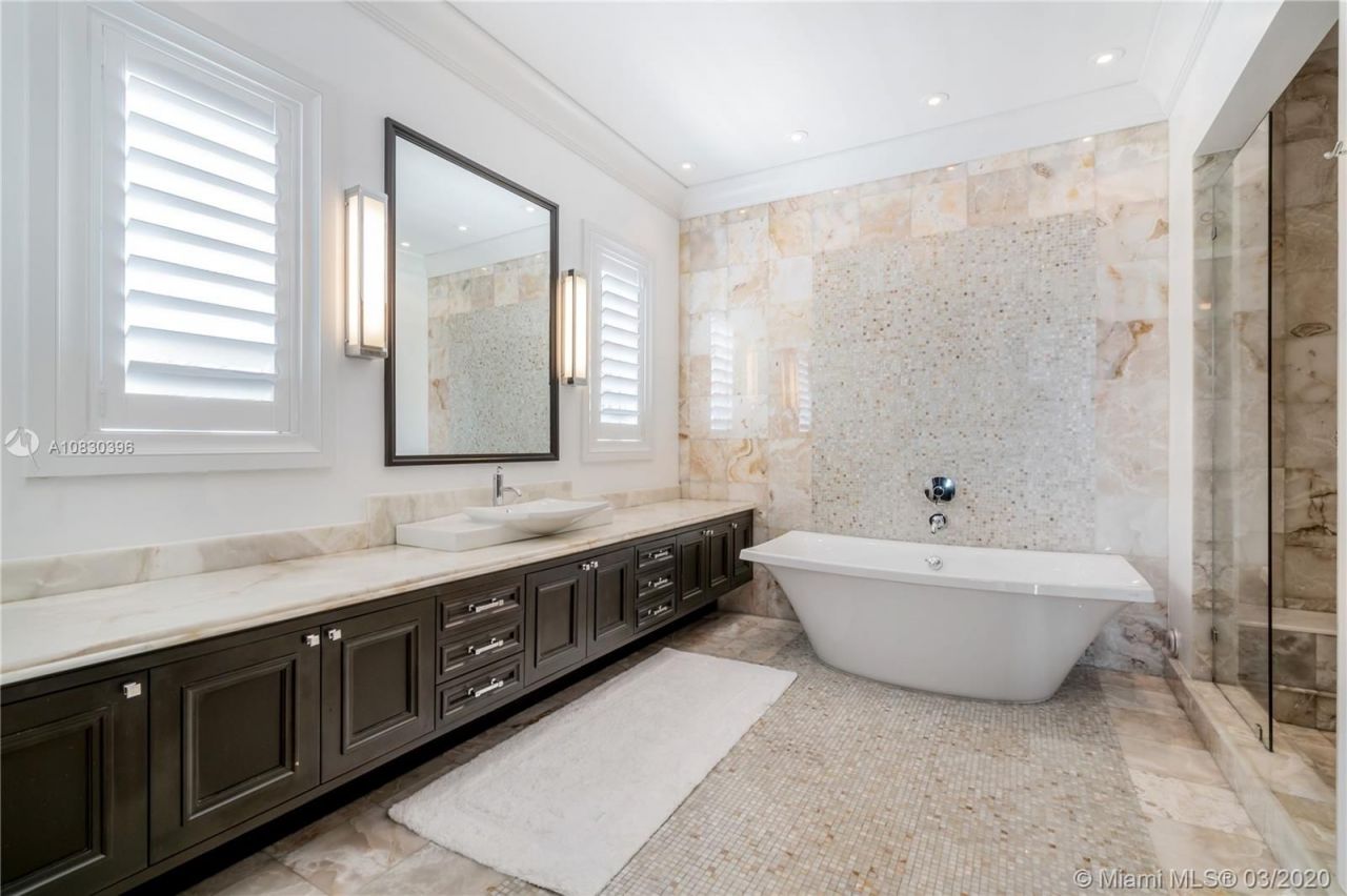 Villa in Miami, USA, 1 300 m² - picture 5