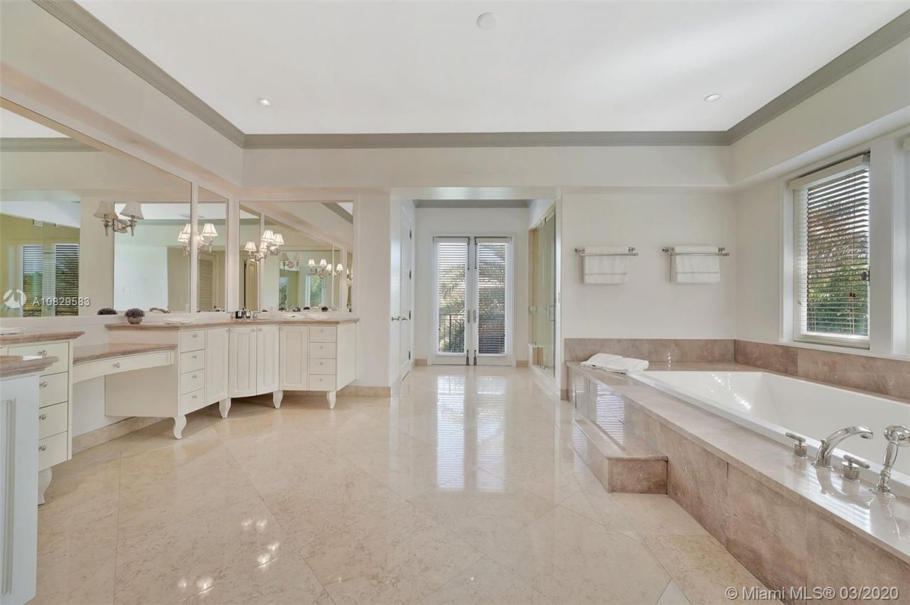 Villa a Miami, USA, 900 m² - foto 15