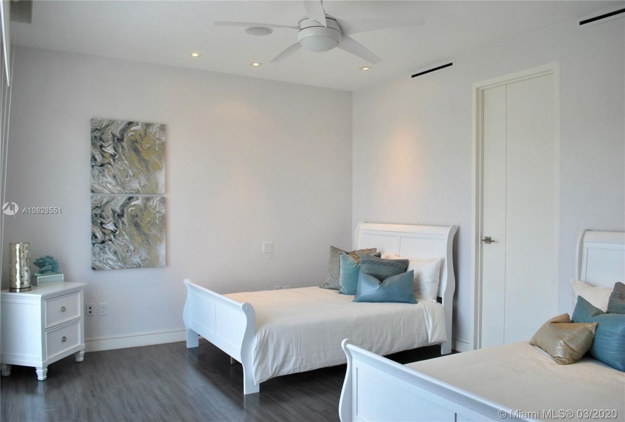 Villa in Miami, USA, 550 m² - picture 13