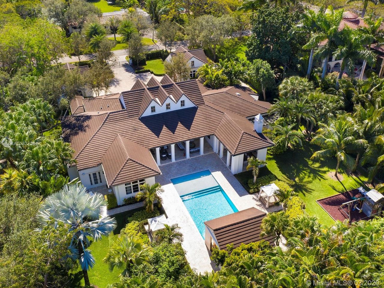 Villa à Miami, États-Unis, 600 m² - image 3