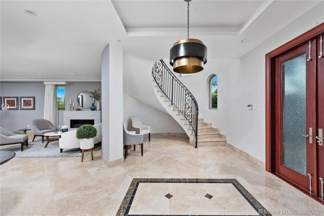 Villa à Miami, États-Unis, 450 m² - image 7