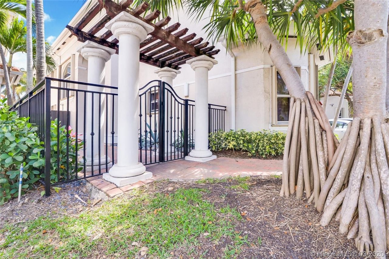 Villa en Miami, Estados Unidos, 400 m² - imagen 4