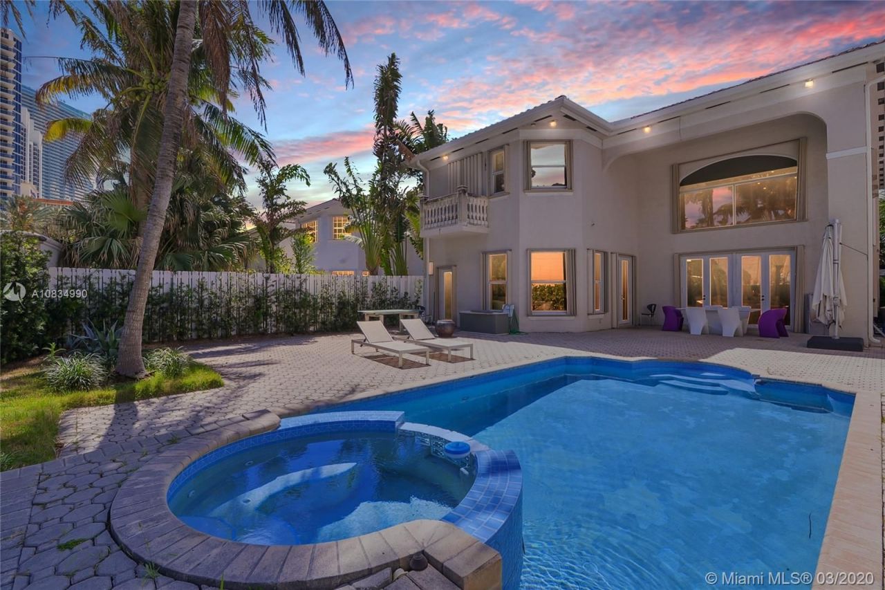 Villa en Miami, Estados Unidos, 400 m² - imagen 2