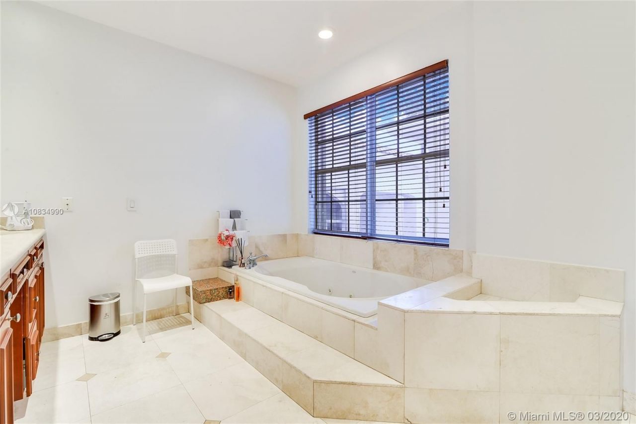 Villa en Miami, Estados Unidos, 400 m² - imagen 14