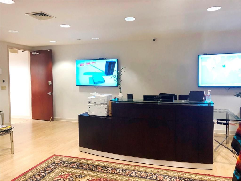 Office in Miami, USA, 2 400 m² - picture 6