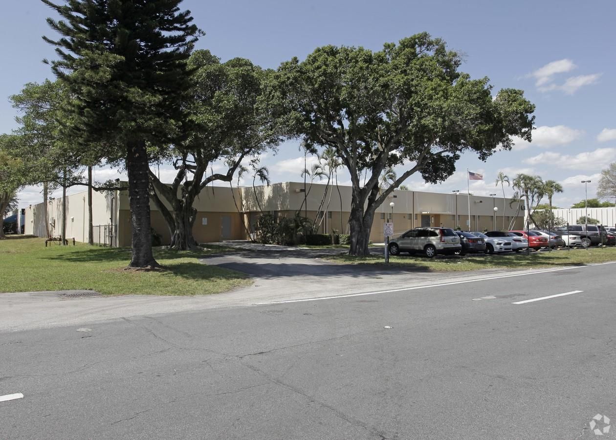 Office in Miami, USA, 3 500 m² - picture 7