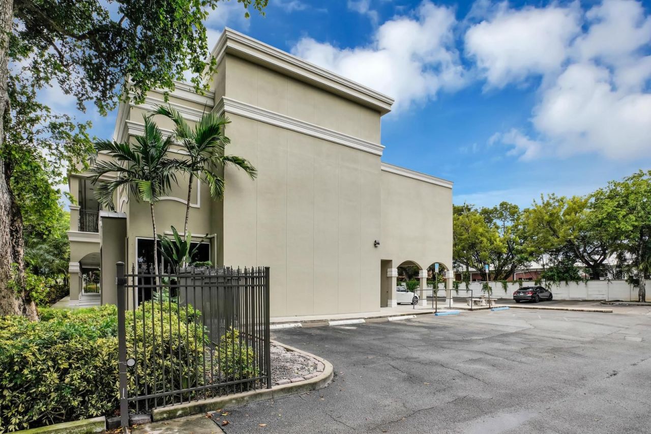 Office in Miami, USA, 1 400 m² - picture 5