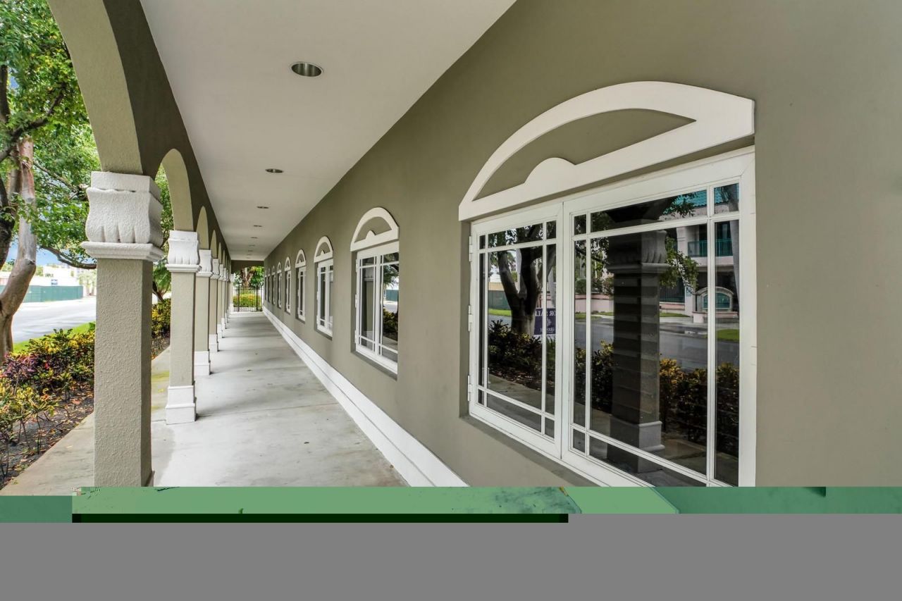 Office in Miami, USA, 1 400 m² - picture 12