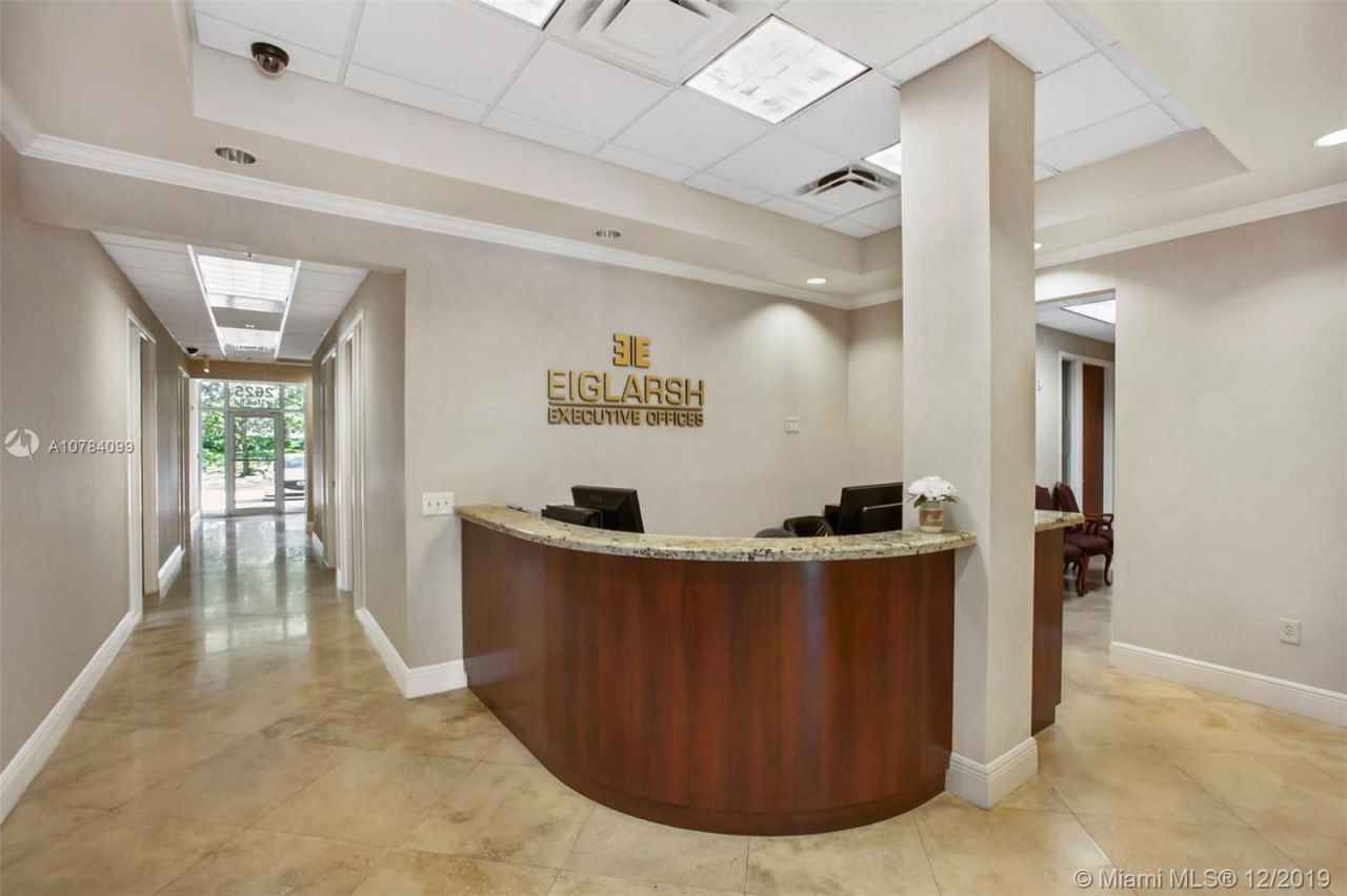 Office in Miami, USA, 1 000 m² - picture 8