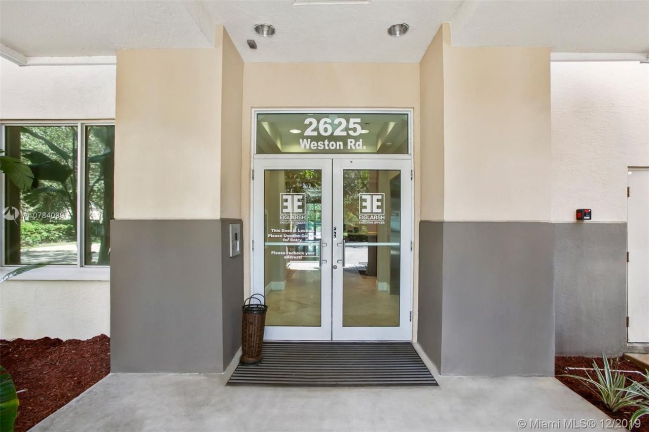 Office in Miami, USA, 1 000 m² - picture 12