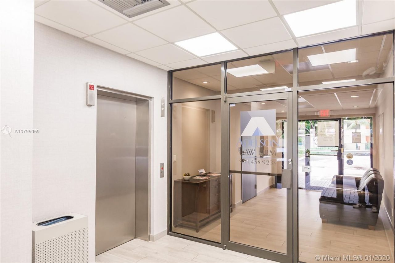 Ufficio a Miami, USA, 800 m² - foto 3