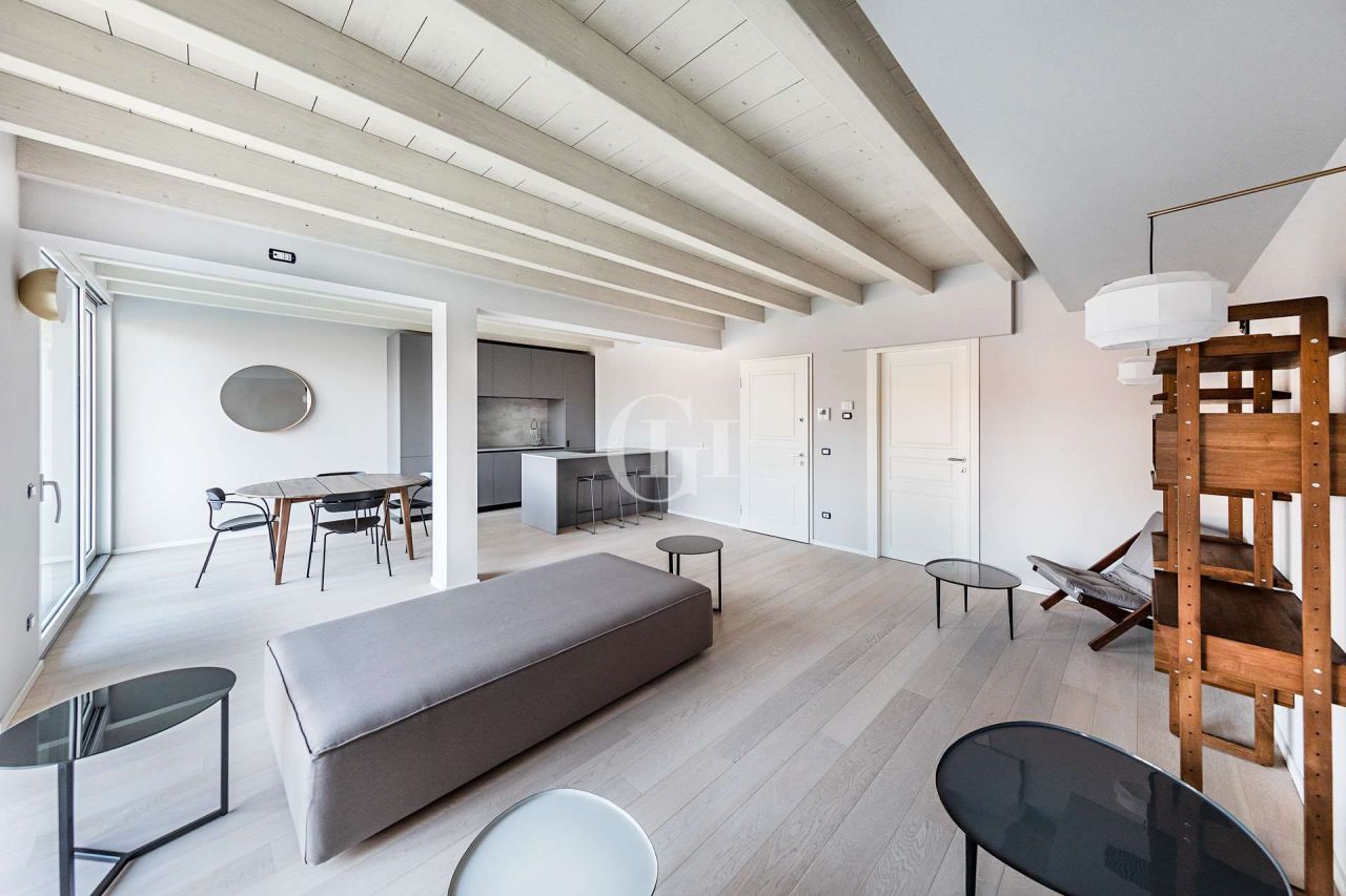 Apartment on Lake Garda, Italy, 130 m² - picture 2