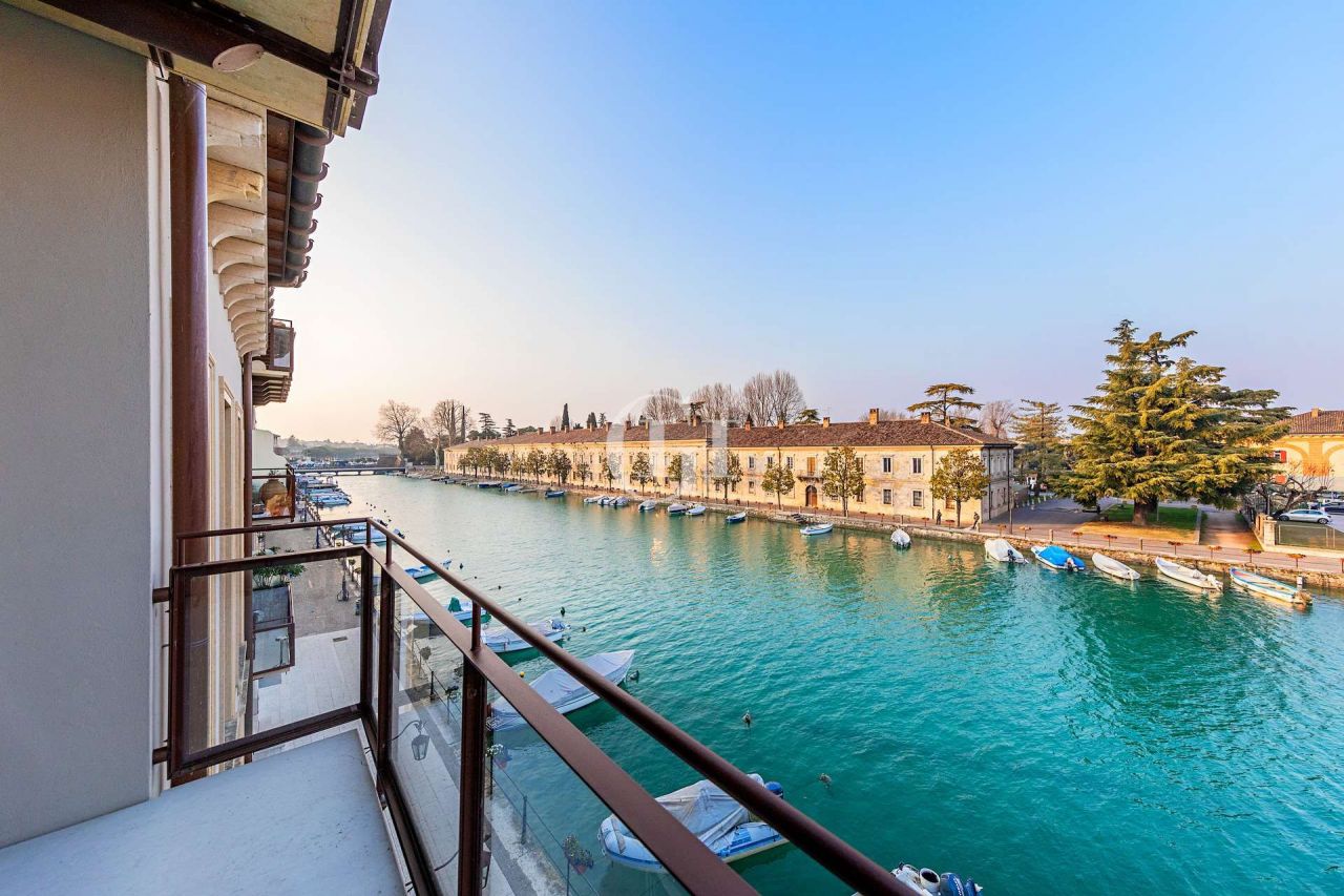 Apartment on Lake Garda, Italy, 130 m² - picture 5