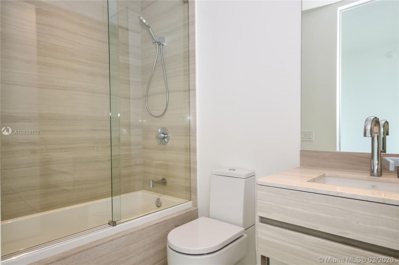 Apartamento en Miami, Estados Unidos, 270 m² - imagen 7