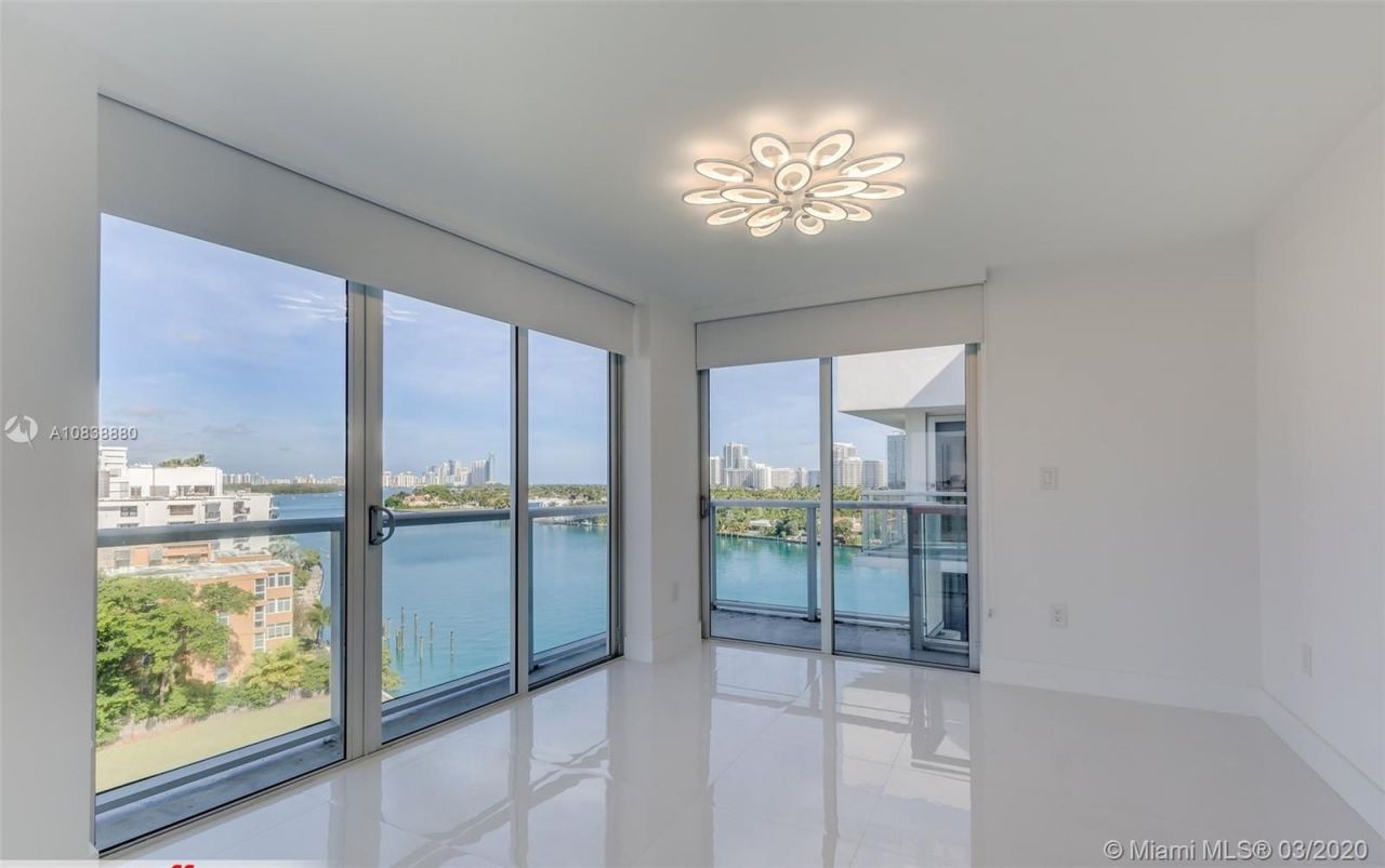 Penthouse in Miami, USA, 310 m² - picture 2