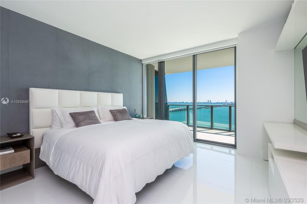 Apartamento en Miami, Estados Unidos, 160 m² - imagen 3