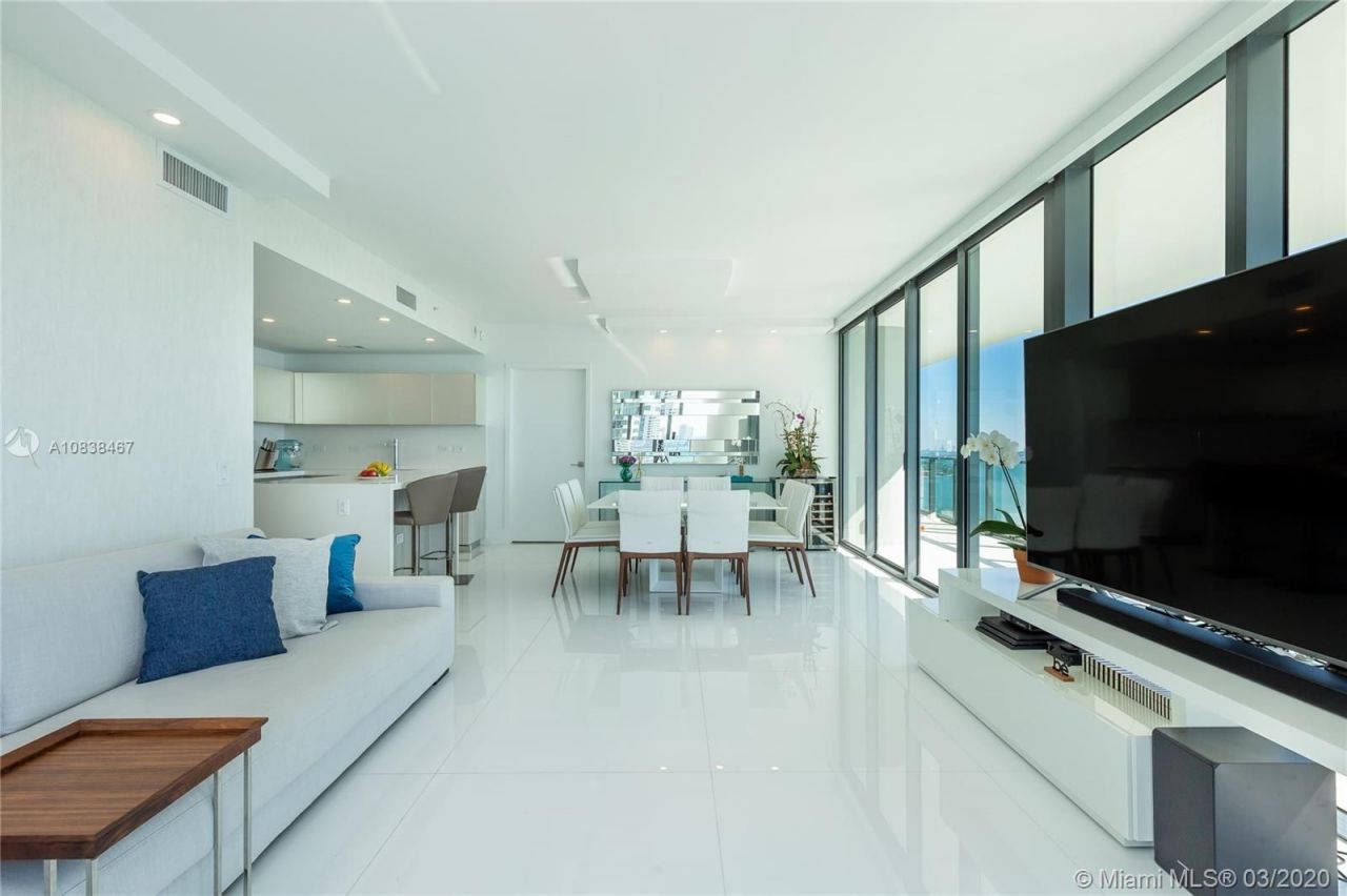 Apartamento en Miami, Estados Unidos, 160 m² - imagen 15