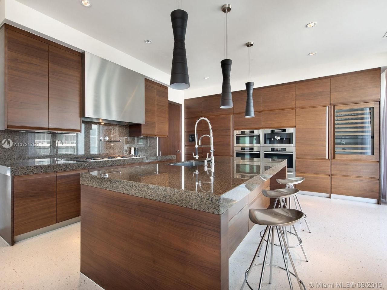 Piso en Miami, Estados Unidos, 280 m² - imagen 9