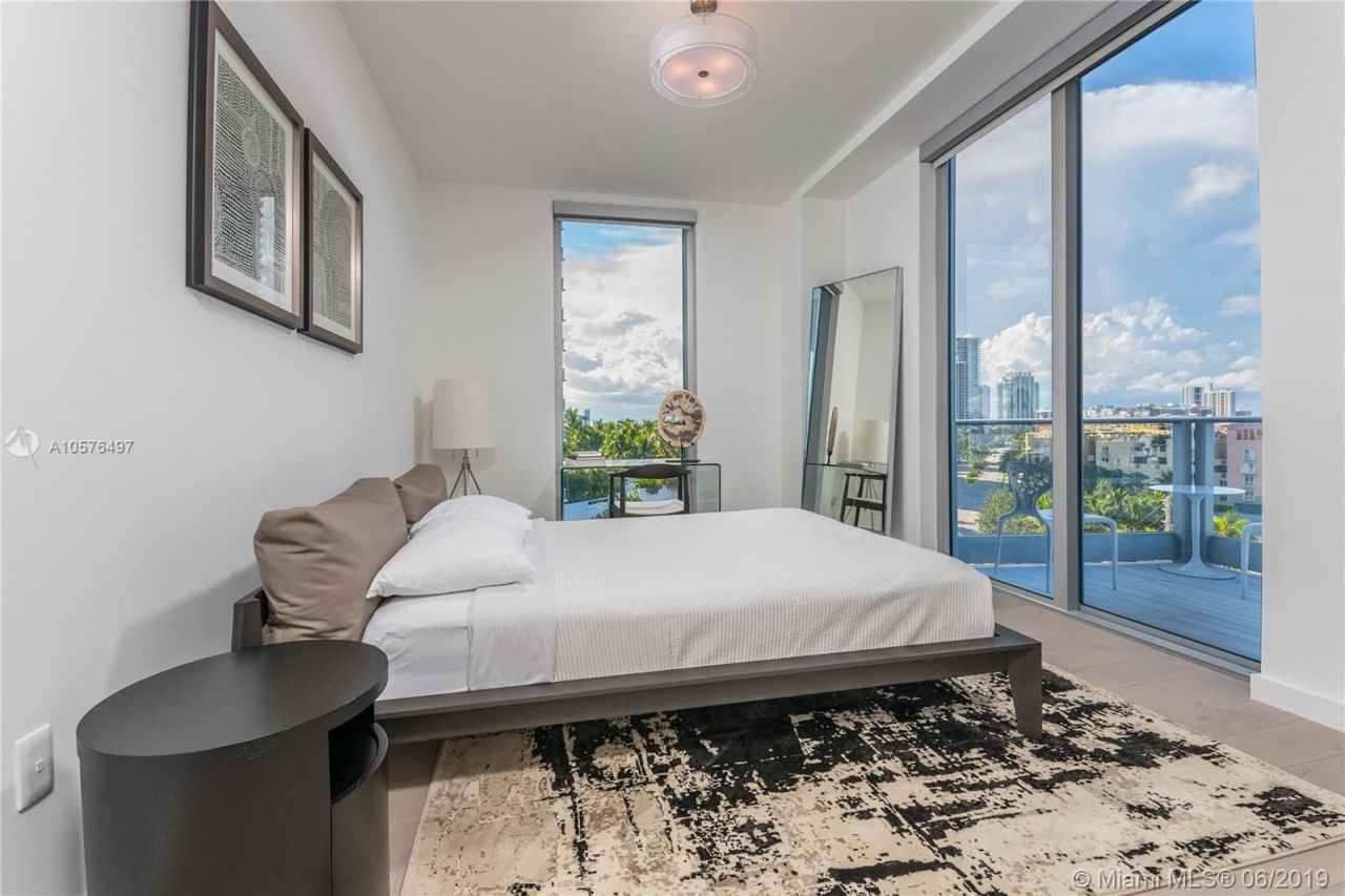 Penthouse in Miami, USA, 270 m² - picture 9