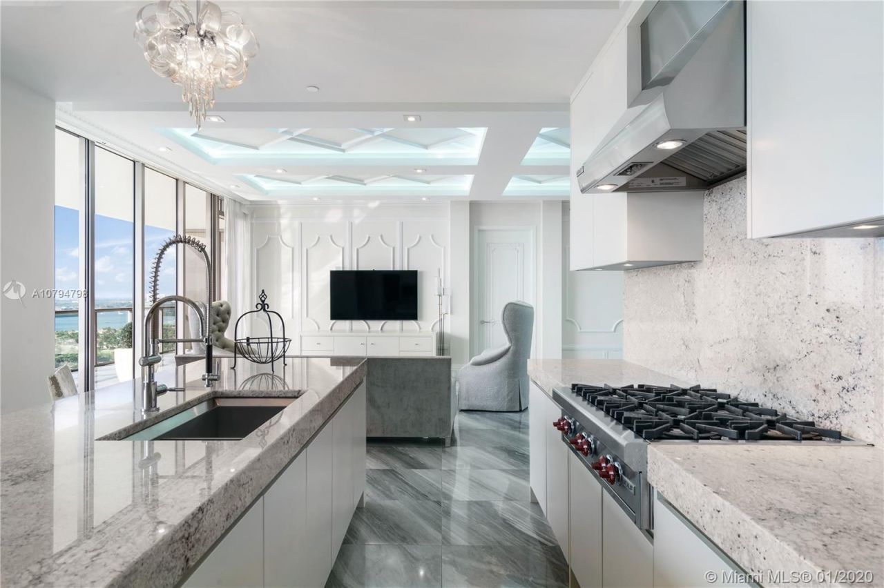 Flat in Miami, USA, 280 m² - picture 10