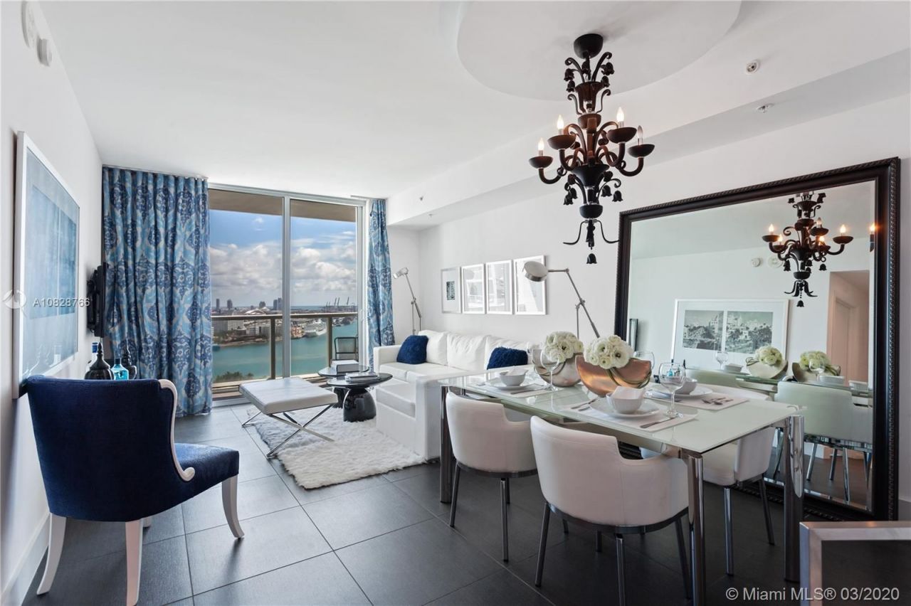 Appartement à Miami, États-Unis, 100 m² - image 2