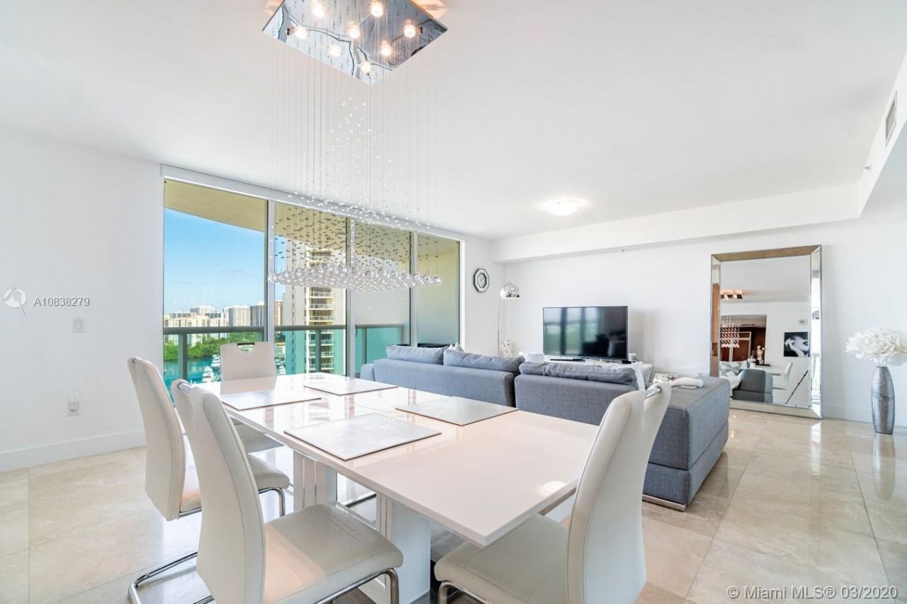 Appartement à Miami, États-Unis, 170 m² - image 1