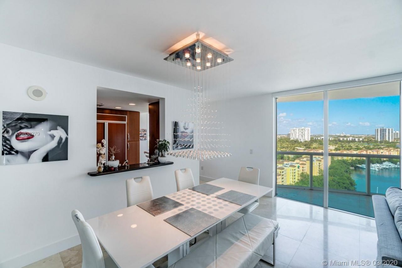 Apartment in Miami, USA, 170 m² - picture 3