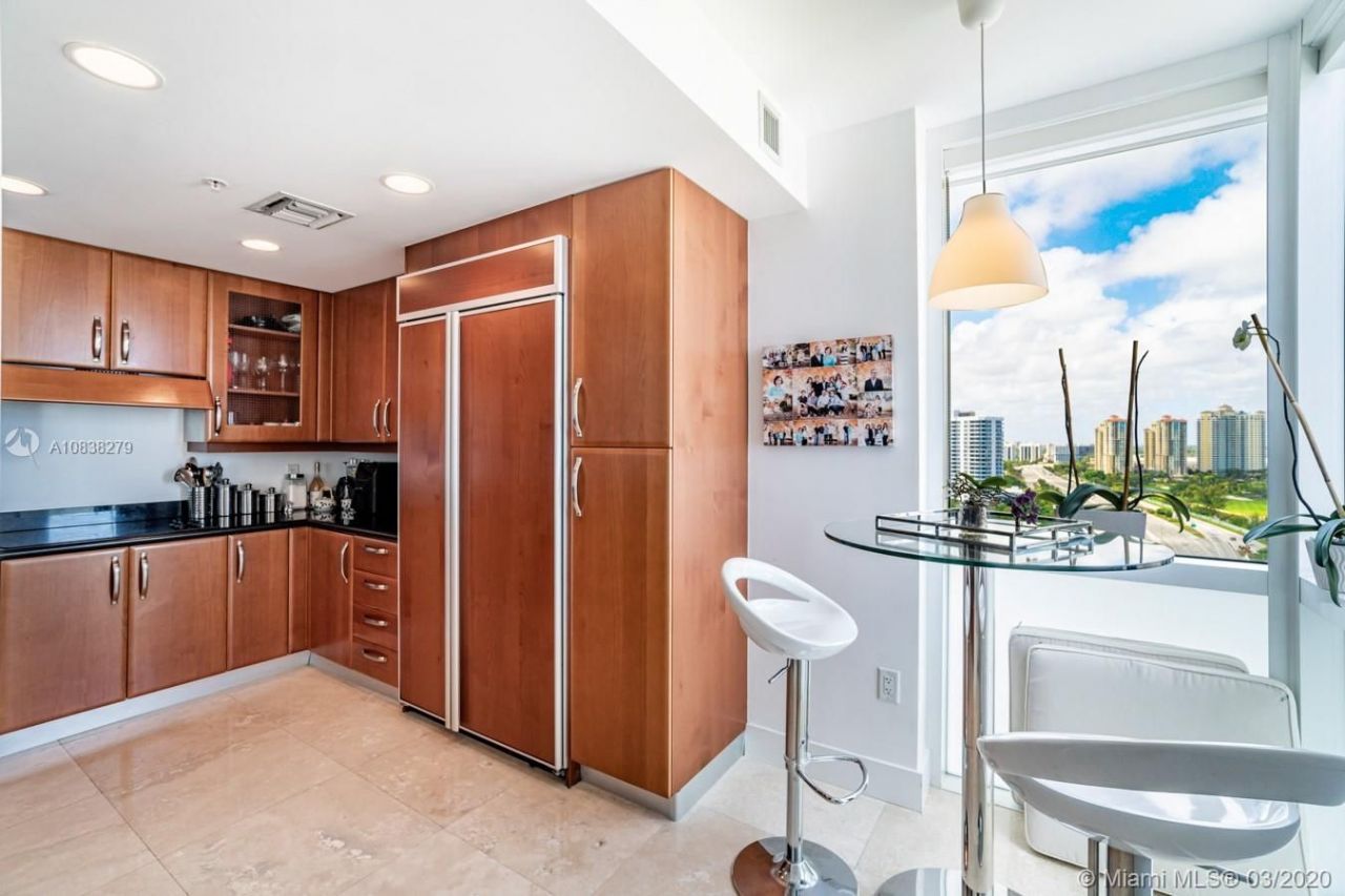 Apartment in Miami, USA, 170 m² - picture 4