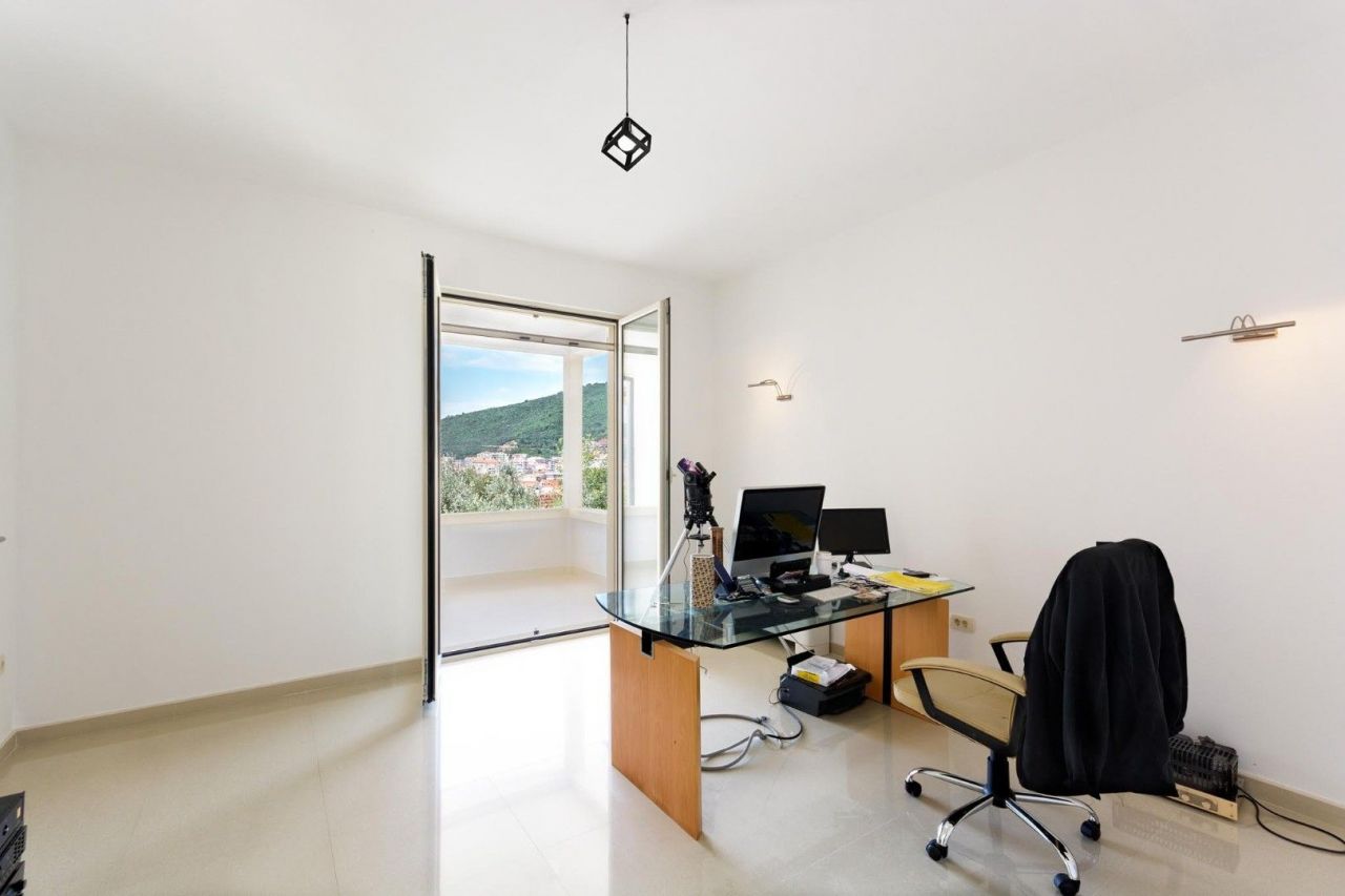 Villa a Budva, Montenegro, 1 000 m² - foto 19