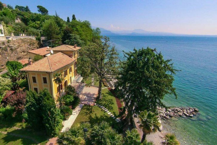 Villa in Gardasee, Italien, 800 m² - Foto 1